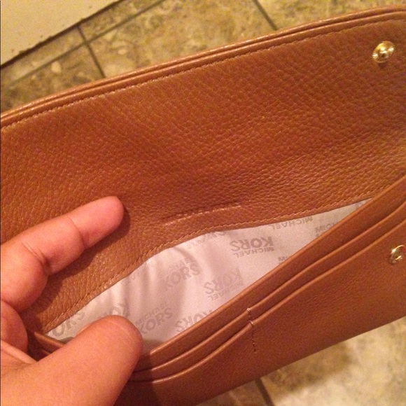 MK Wallets - Picture 3 of 4